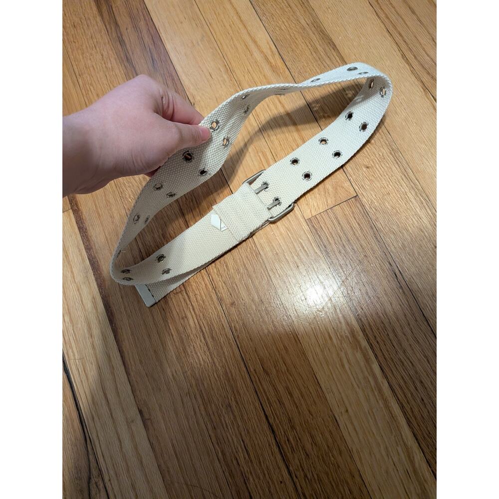 Cream Canvas Belt with Silver Buckle And Double Notch Rivets - Picture 4 of 5